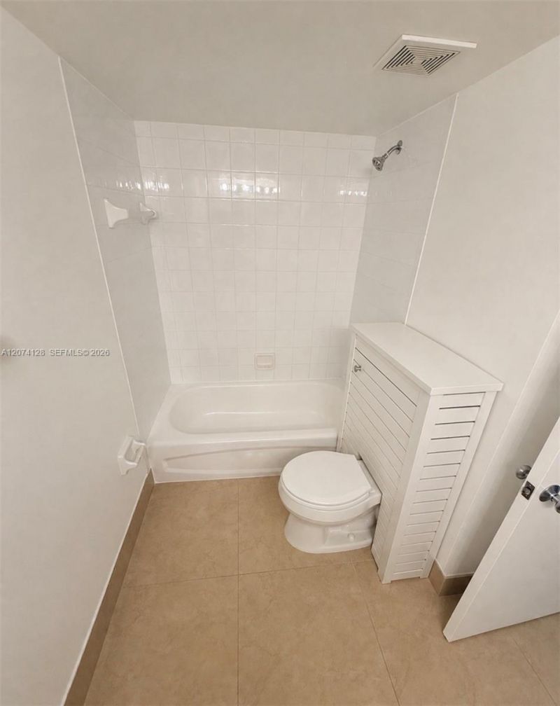 2721 Ocean Club Blvd, Unit 201, Hollywood, FL 33019 Photo