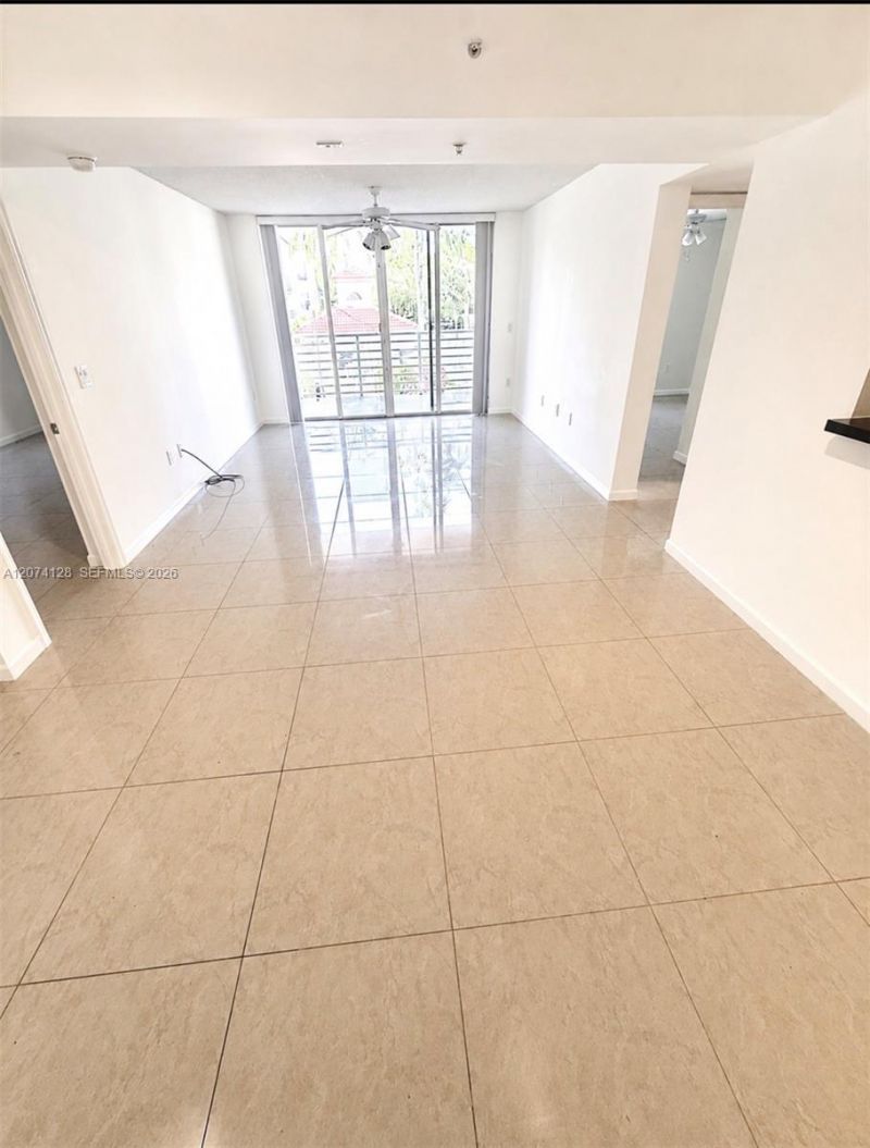 2721 Ocean Club Blvd, Unit 201, Hollywood, FL 33019 Photo