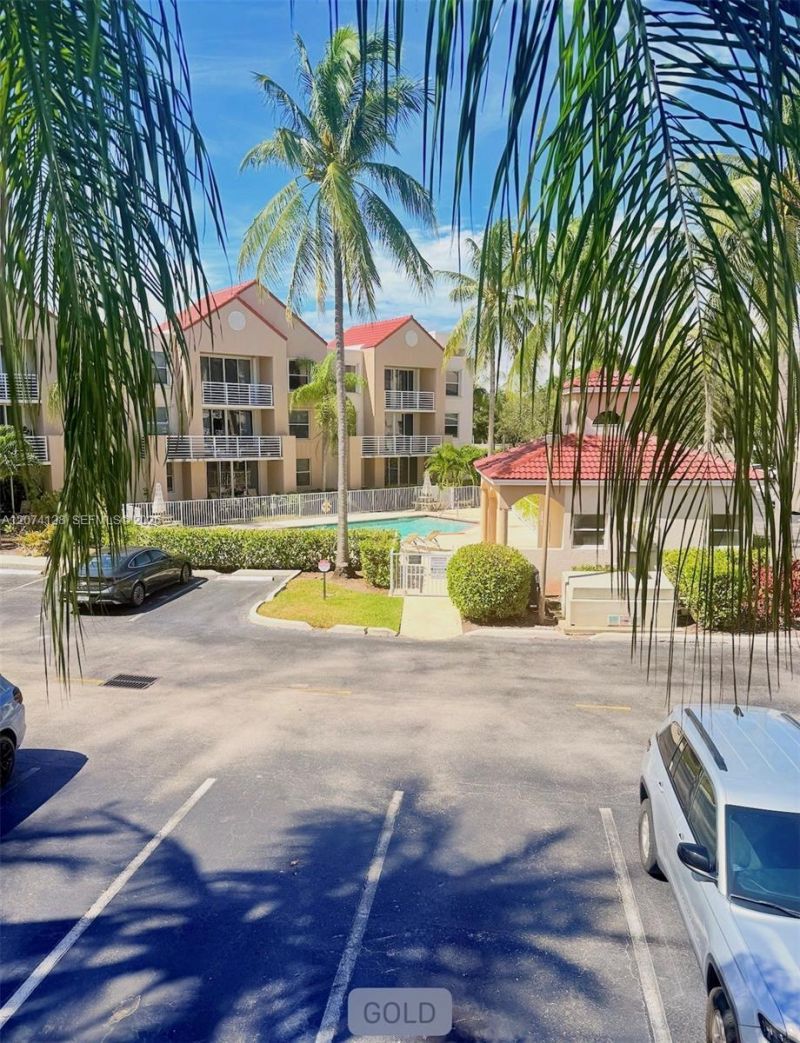 2721 Ocean Club Blvd, Unit 201, Hollywood, FL 33019 Photo