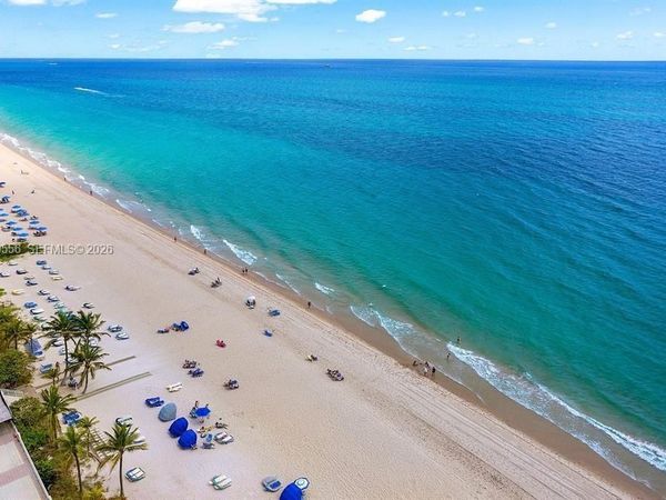 3000 Riomar St , Unit 703, Fort Lauderdale, FL 33304