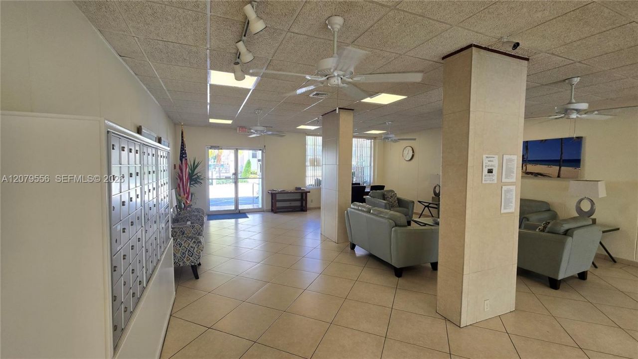 3000 Riomar St , Unit 703, Fort Lauderdale, FL 33304 Photo