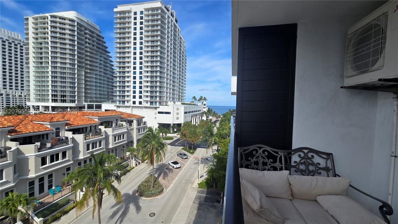3000 Riomar St, Unit 703, Fort Lauderdale, FL 33304 Photo