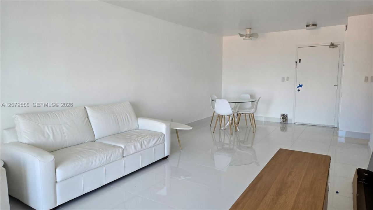 3000 Riomar St , Unit 703, Fort Lauderdale, FL 33304 Photo
