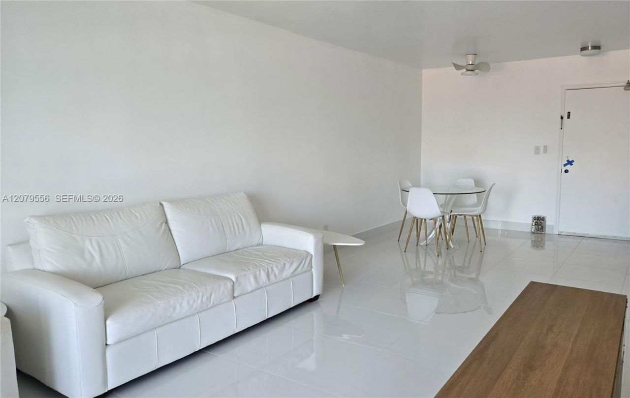 3000 Riomar St, Unit 703, Fort Lauderdale, FL 33304 Photo