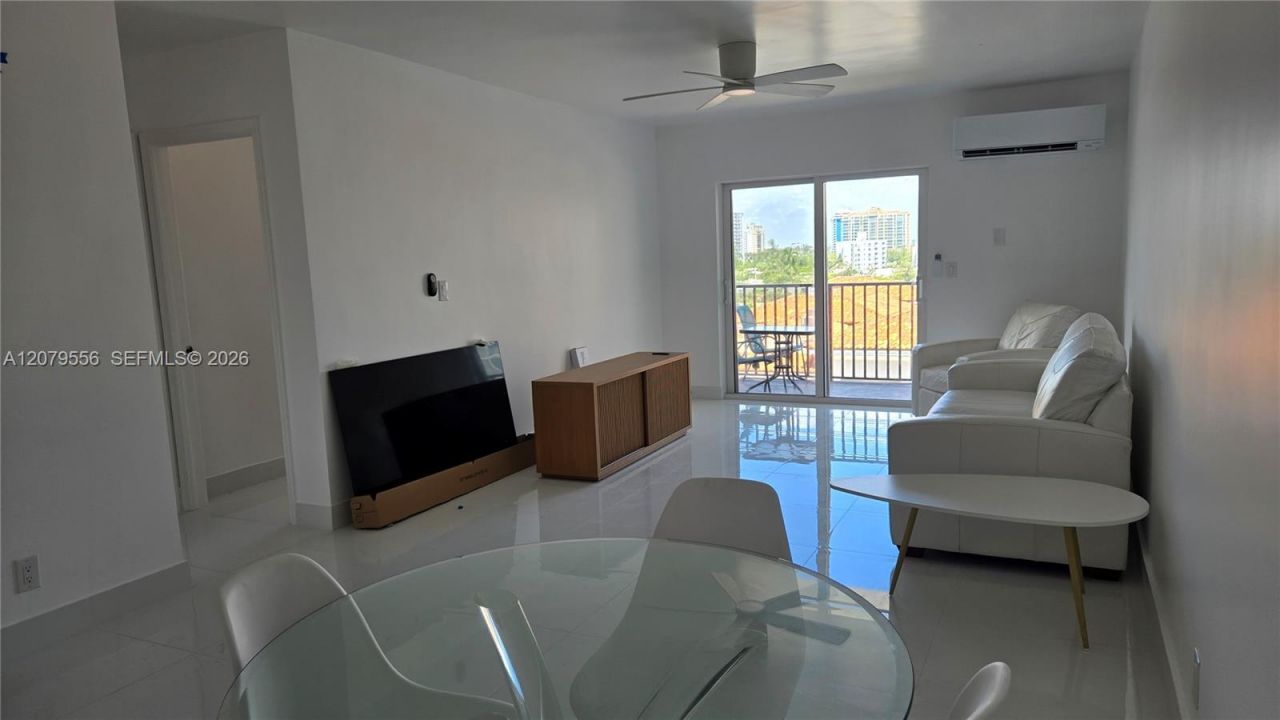 3000 Riomar St , Unit 703, Fort Lauderdale, FL 33304 Photo