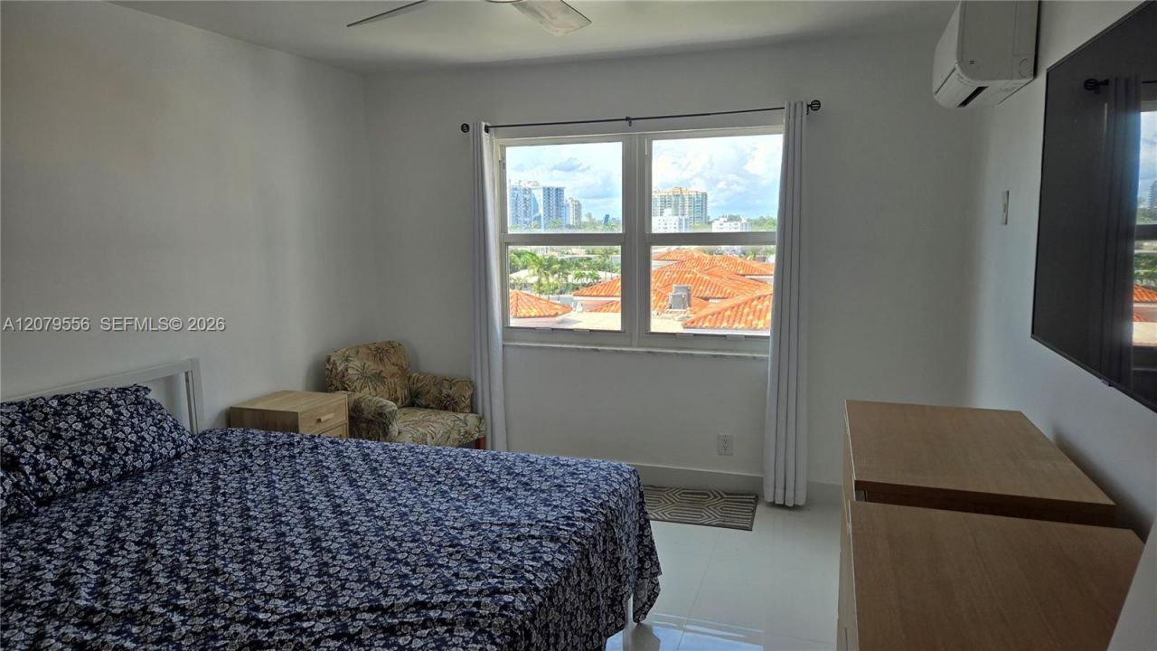 3000 Riomar St, Unit 703, Fort Lauderdale, FL 33304 Photo