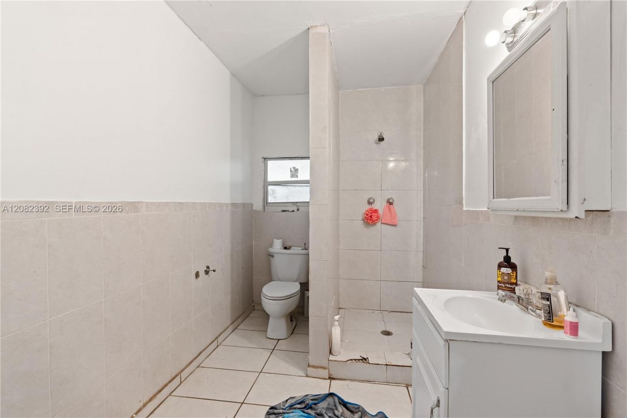 1885 NW 113th Ter , Miami, FL 33167 Photo