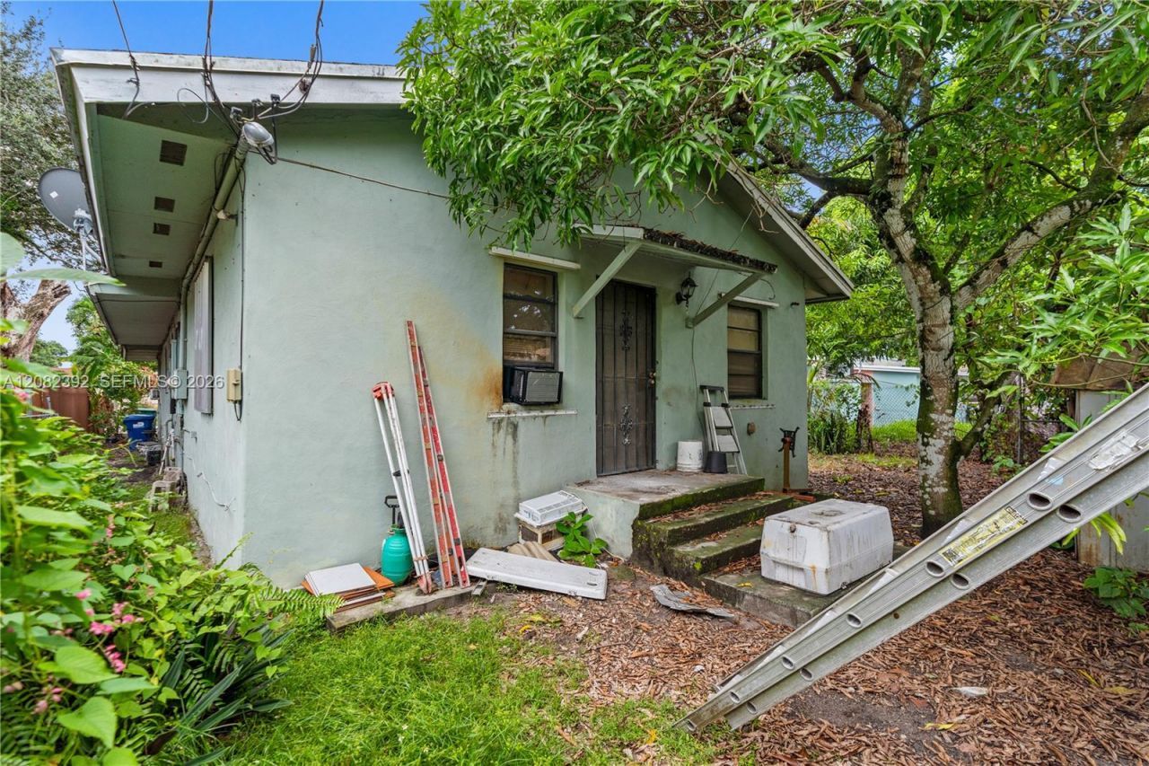 1885 NW 113th Ter , Miami, FL 33167 Photo