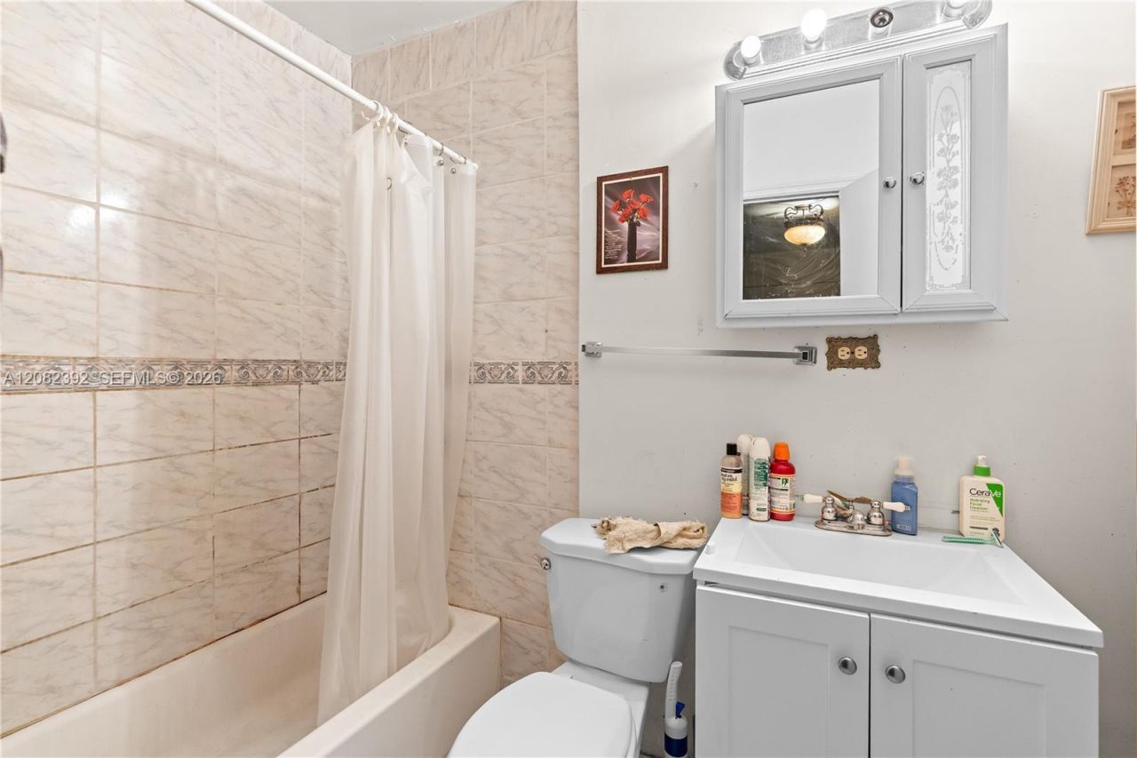 1885 NW 113th Ter , Miami, FL 33167 Photo