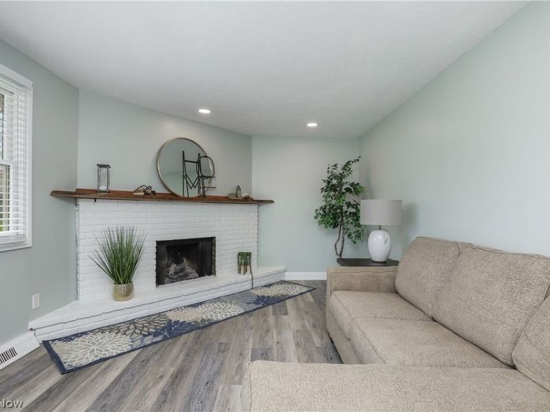 2783 State Street NW, Uniontown, OH 44685 Photo 12