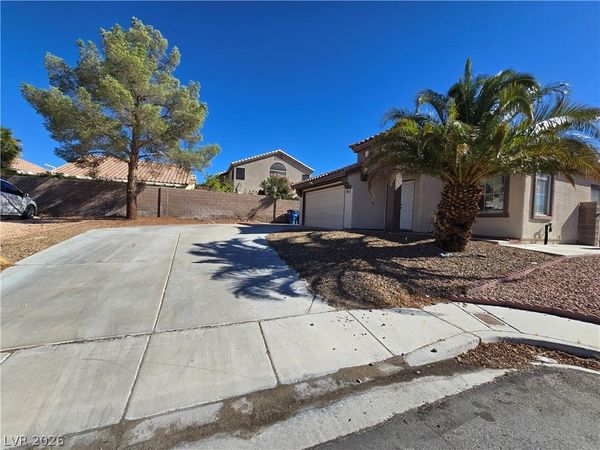 3640 Spring Day Court , Las Vegas, NV 89147
