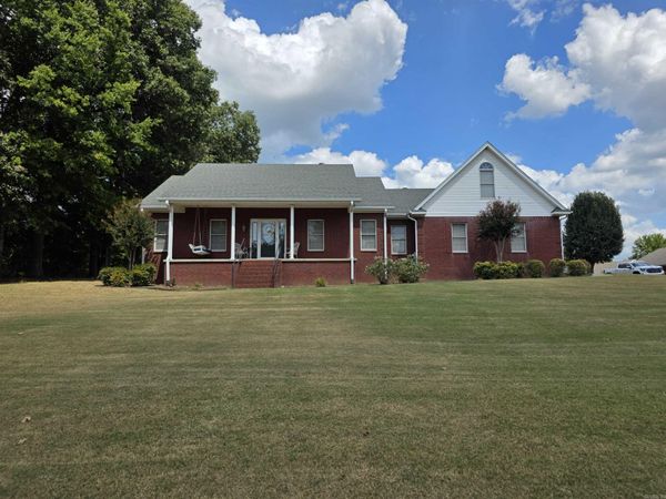 2301 Country Club Rd, Paragould, AR 72450
