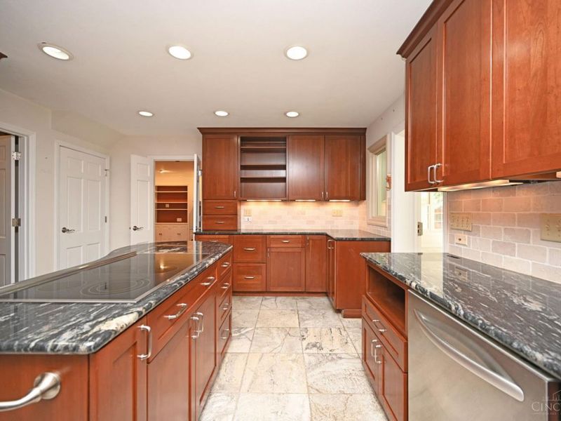 1210 Ashburton Drive, Washington Township, OH 45459 Photo 15