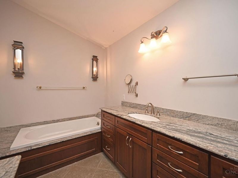 1210 Ashburton Drive, Washington Township, OH 45459 Photo 42