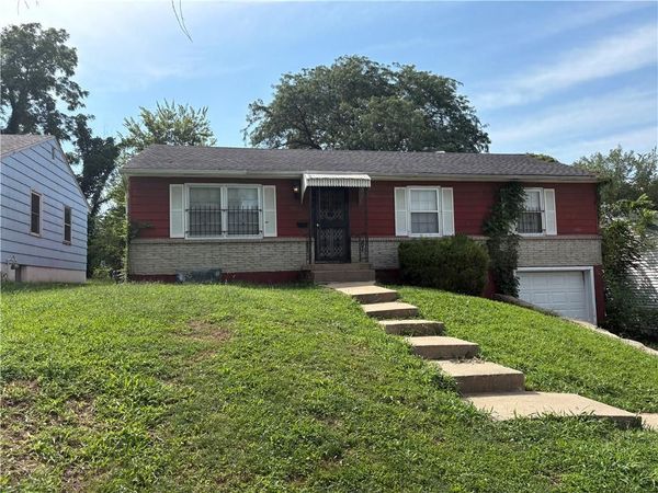 7016 Monroe Avenue, Kansas City, MO 64132