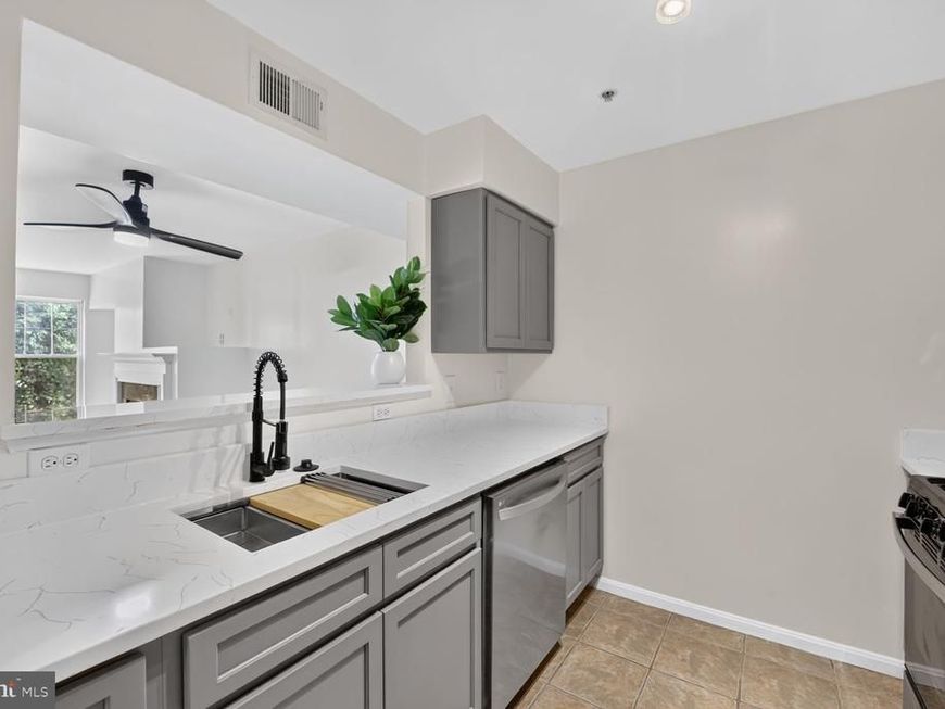 13900 Farnsworth Lane , Unit 4305, Upper Marlboro, MD 20772 Main Photo