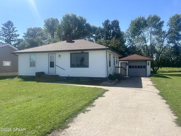 6085 COUNTY ROAD 4 , Minto, ND 58261