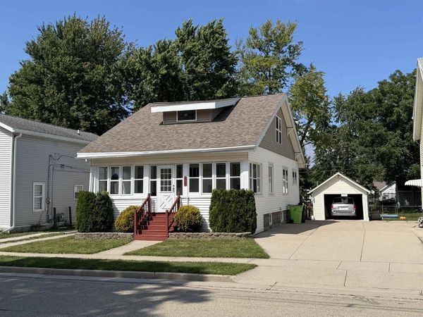 616 E JEFFERSON STREET, Waupun, WI 53963