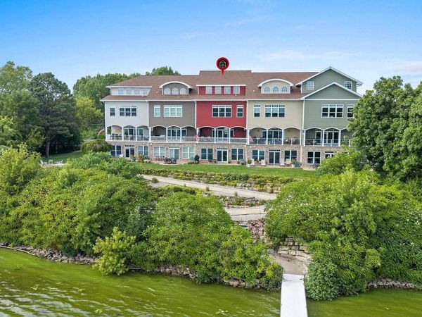 2119 LOST DAUPHIN ROAD, De Pere, WI 54115