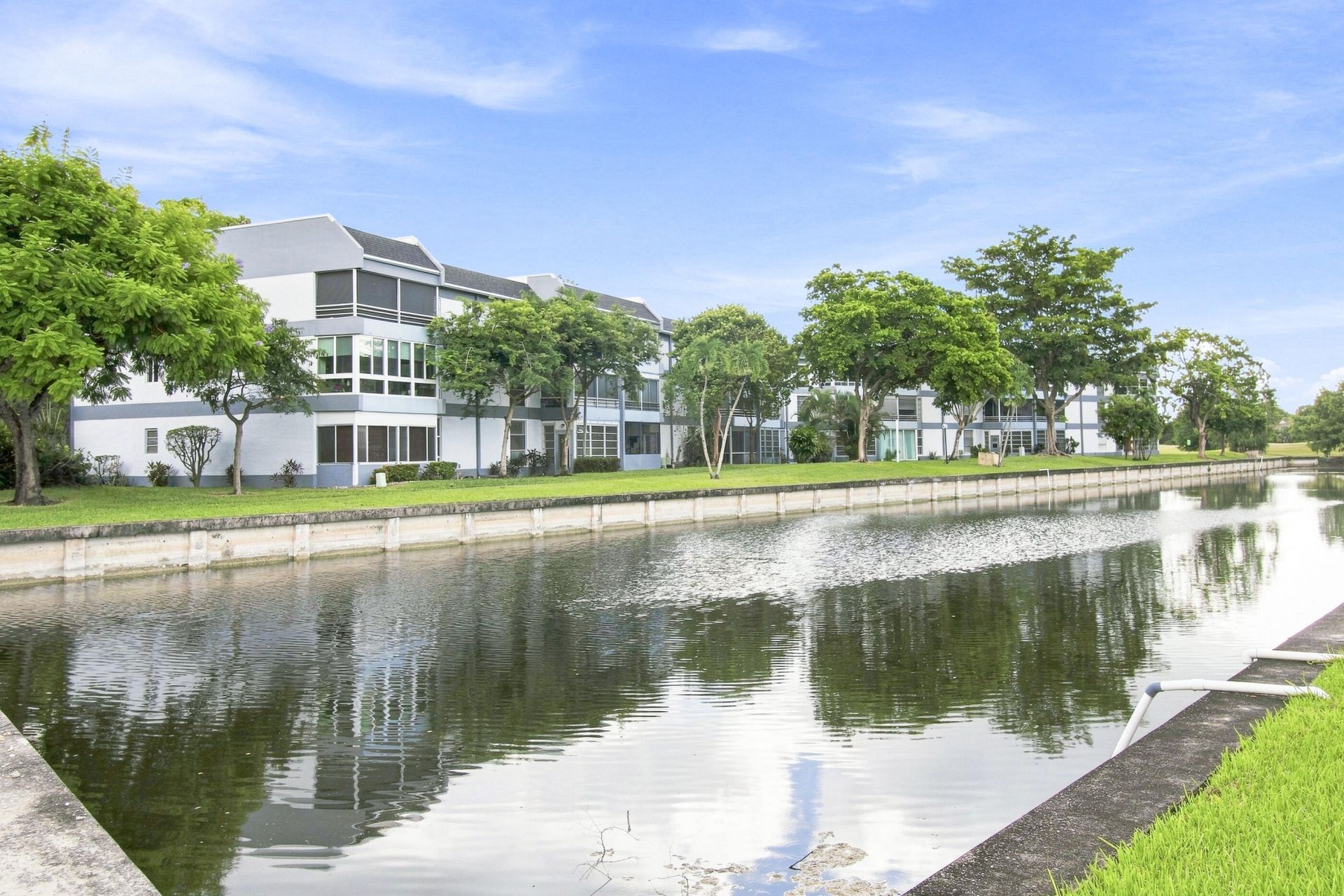 8321 Sands Point Boulevard, Unit D305, Tamarac, FL 33321 Photo