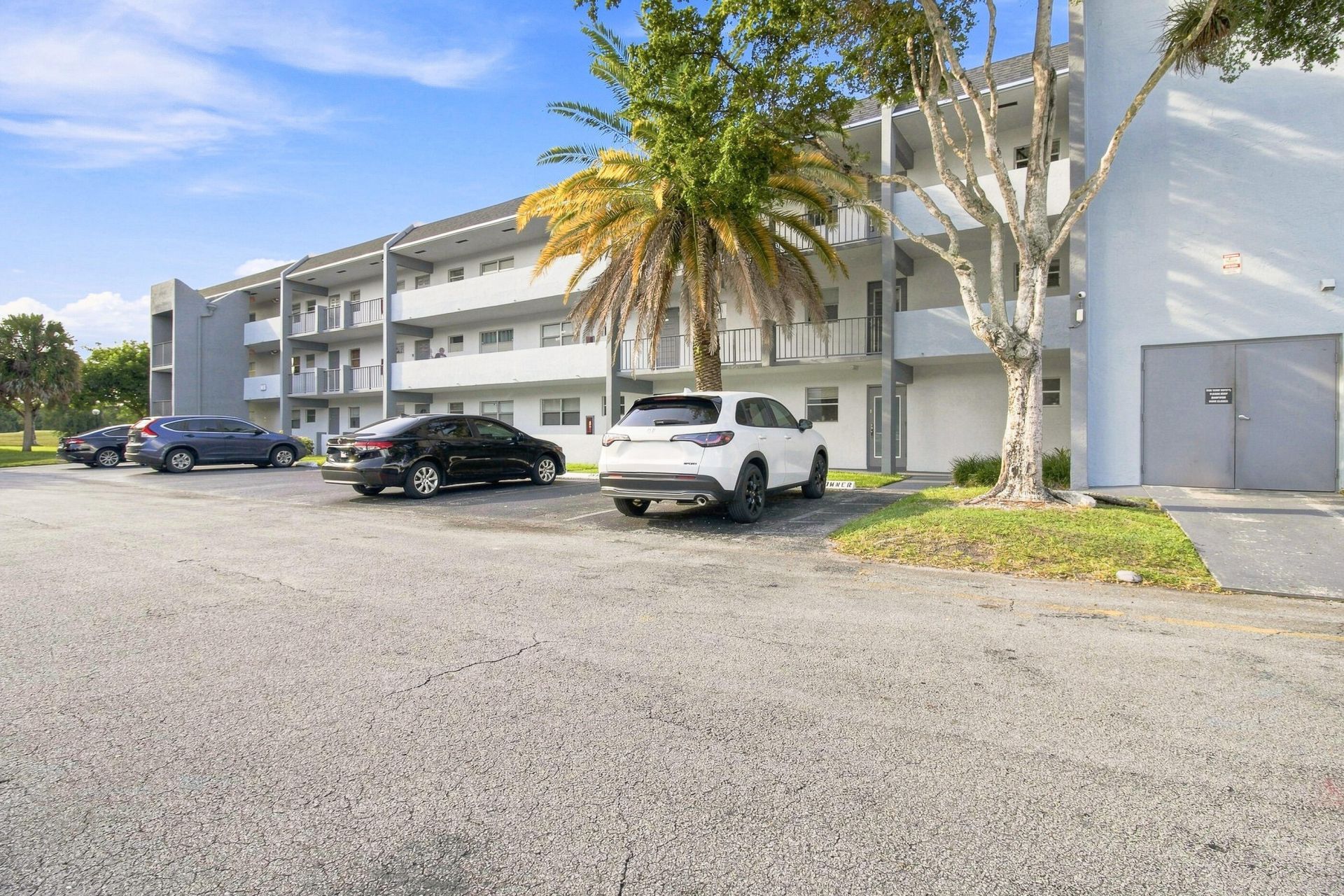 8321 Sands Point Boulevard, Unit D305, Tamarac, FL 33321 Photo