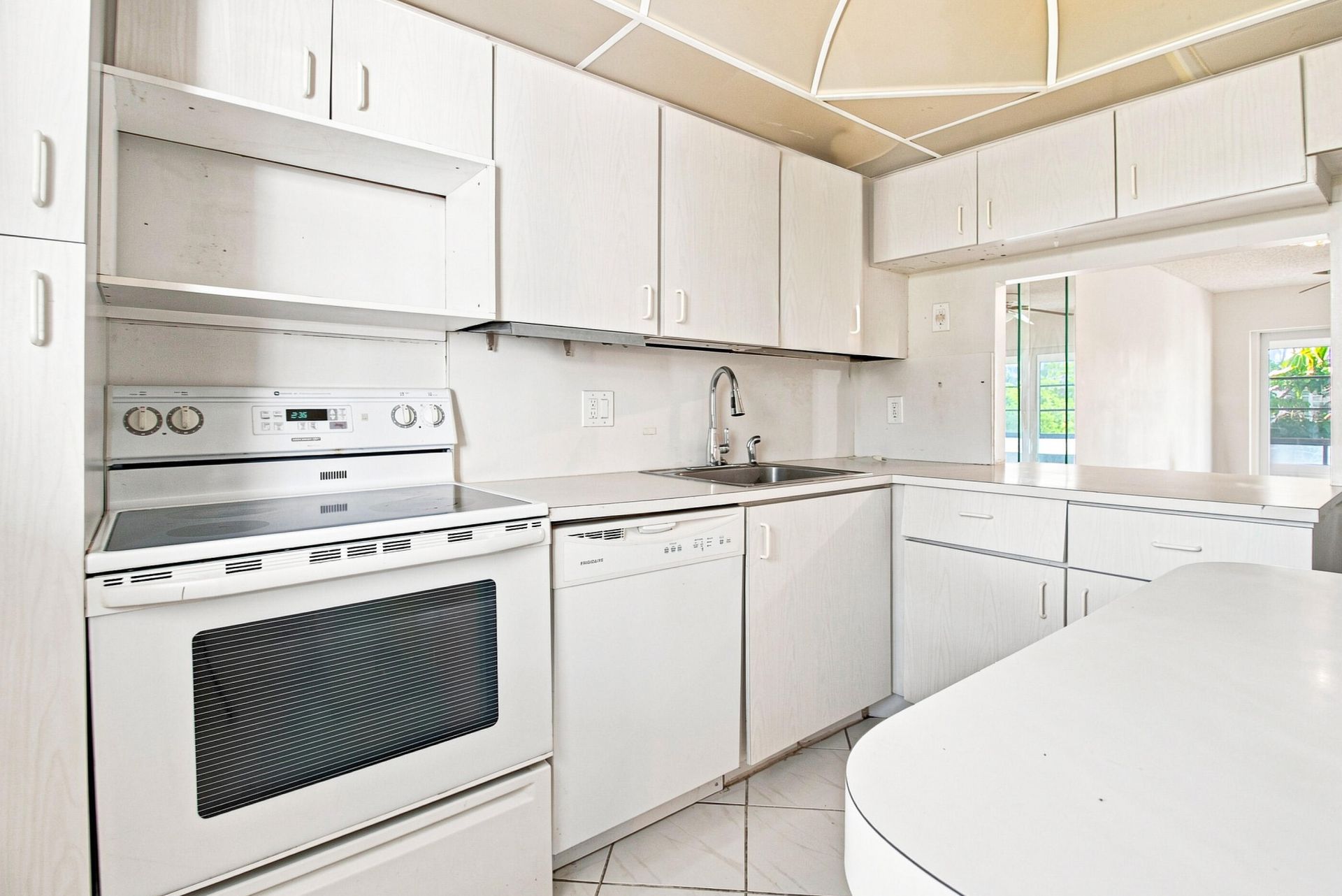 8321 Sands Point Boulevard, Unit D305, Tamarac, FL 33321 Photo