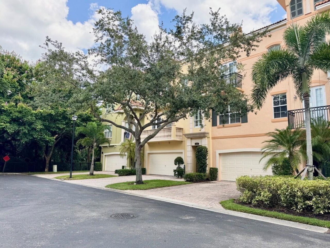 2486 San Pietro Circle, Palm Beach Gardens, FL 33410 Photo