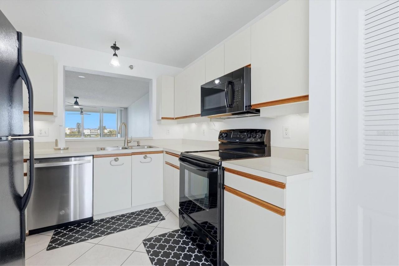 4570 Pinebrook Circle , Unit 503, Bradenton, FL 34209 Photo