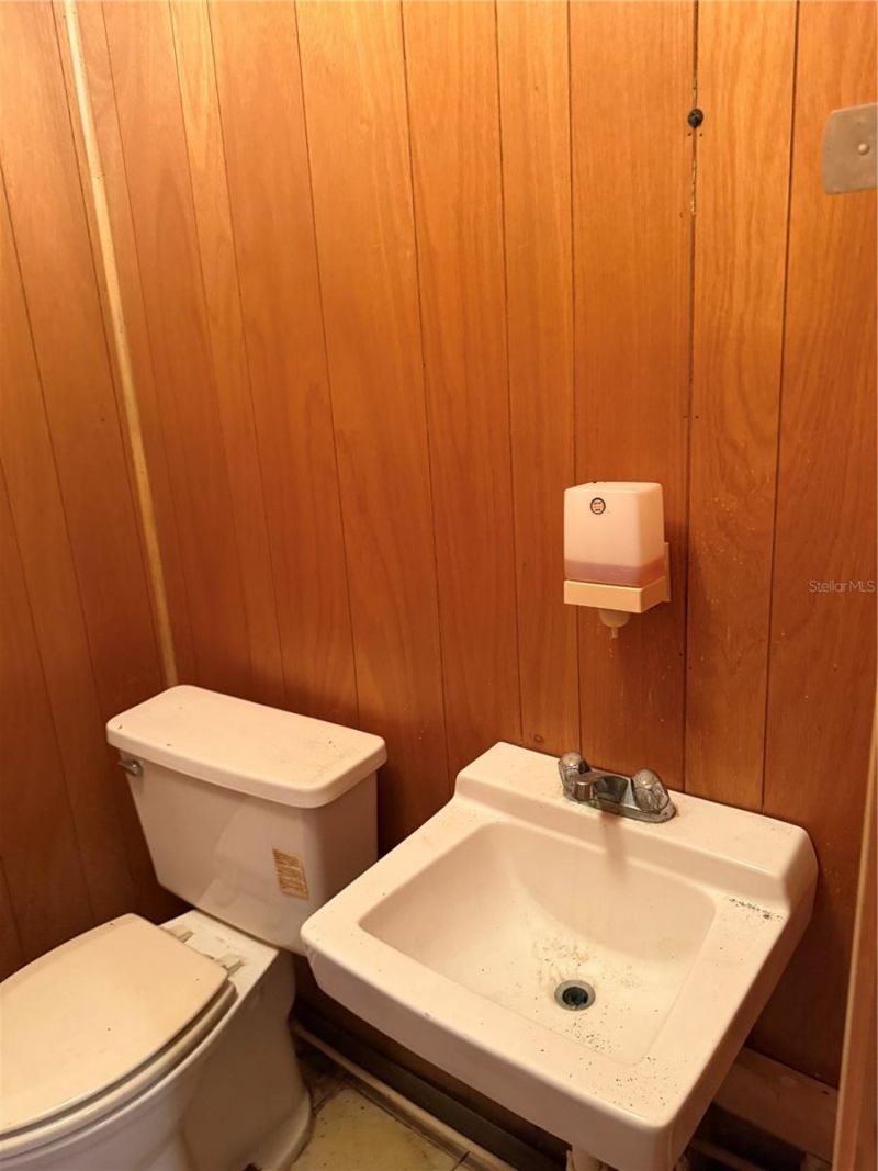 5561 NE 35th Street , Silver Springs, FL 34488 Photo