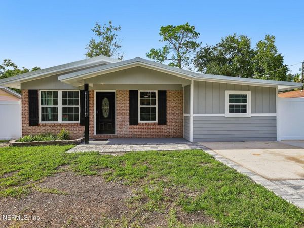 1102 WALNUT Street, Green Cove Springs, FL 32043