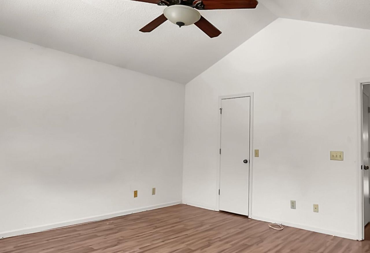 103 Stoneybrea Court Photo 33