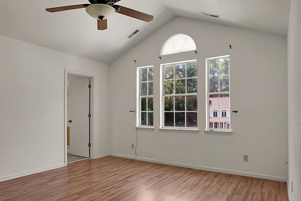 103 Stoneybrea Court Photo 34