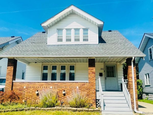 8071 Harding, Center Line, Mi 48015