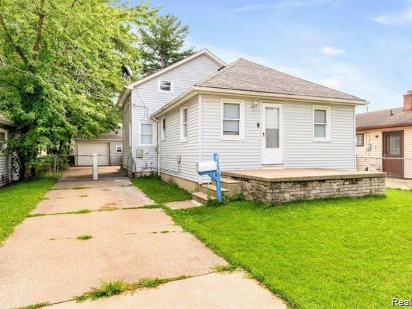 8676 Robindale Avenue , Dearborn Heights, Mi 48127