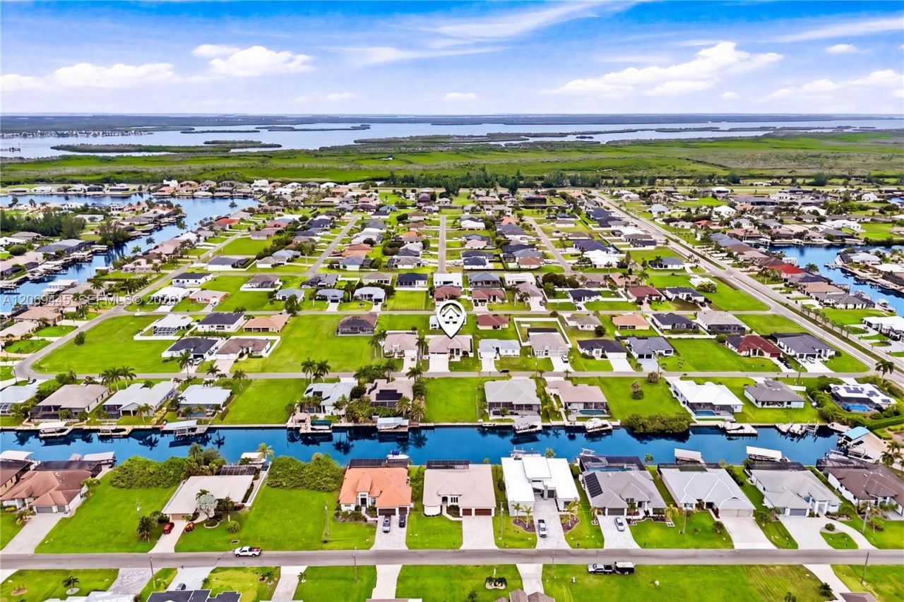 114 SW 36th Pl, Cape Coral, FL 33991 Photo