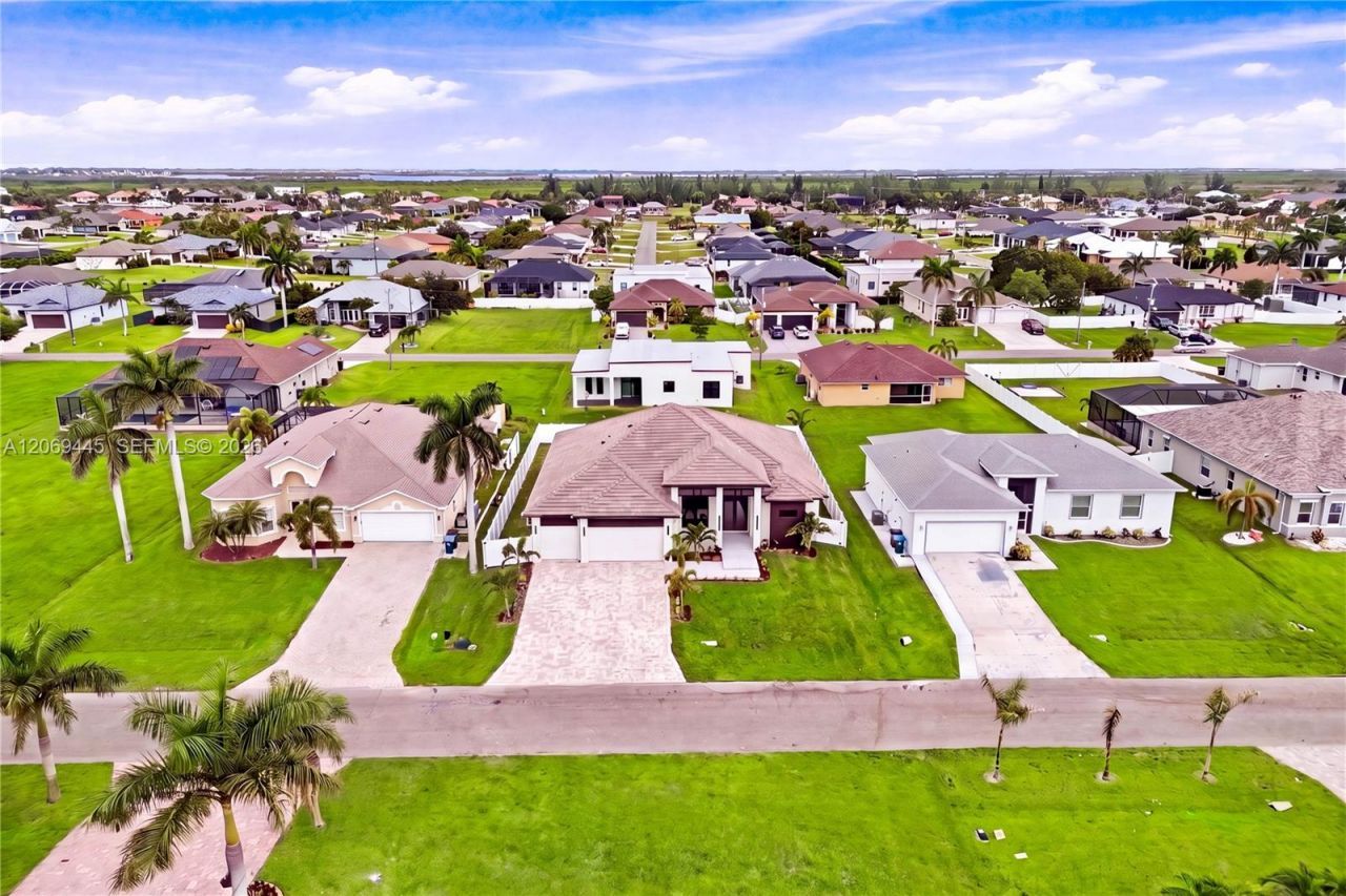 114 SW 36th Pl, Cape Coral, FL 33991 Photo