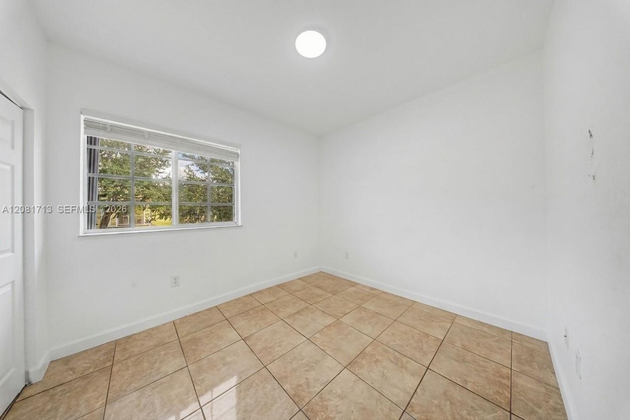 2630 NE 3rd Dr, Unit 202, Homestead, FL 33033 Photo