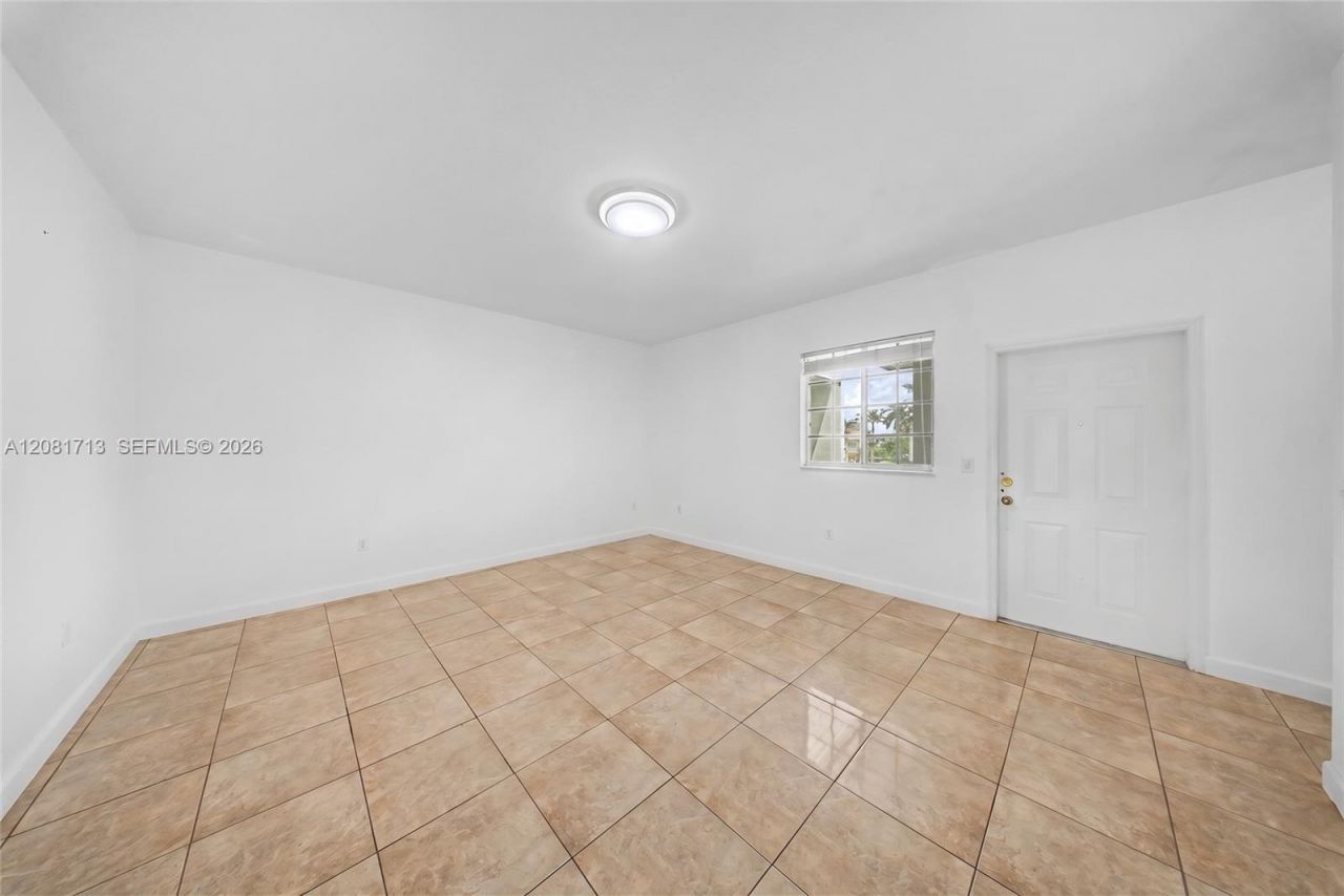 2630 NE 3rd Dr, Unit 202, Homestead, FL 33033 Photo