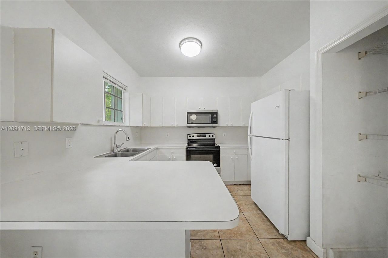 2630 NE 3rd Dr, Unit 202, Homestead, FL 33033 Photo