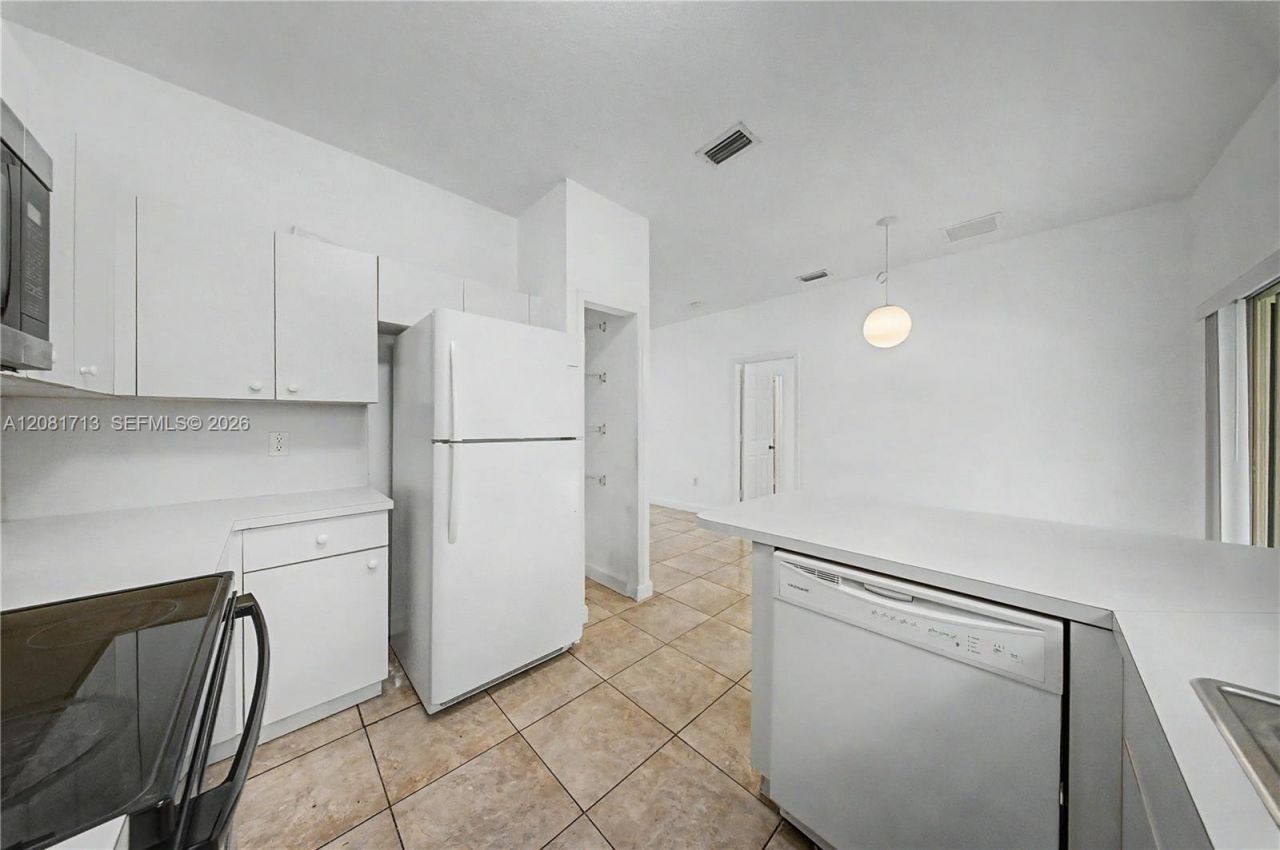 2630 NE 3rd Dr, Unit 202, Homestead, FL 33033 Photo