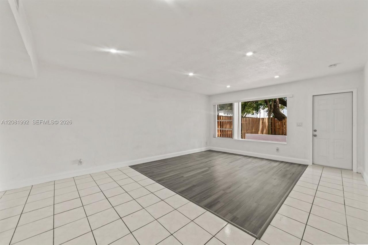 1710 NE 142nd St , Unit 1710, North Miami, FL 33181 Photo