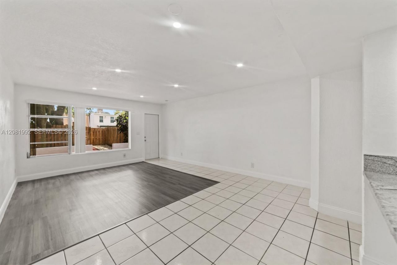 1710 NE 142nd St , Unit 1710, North Miami, FL 33181 Photo