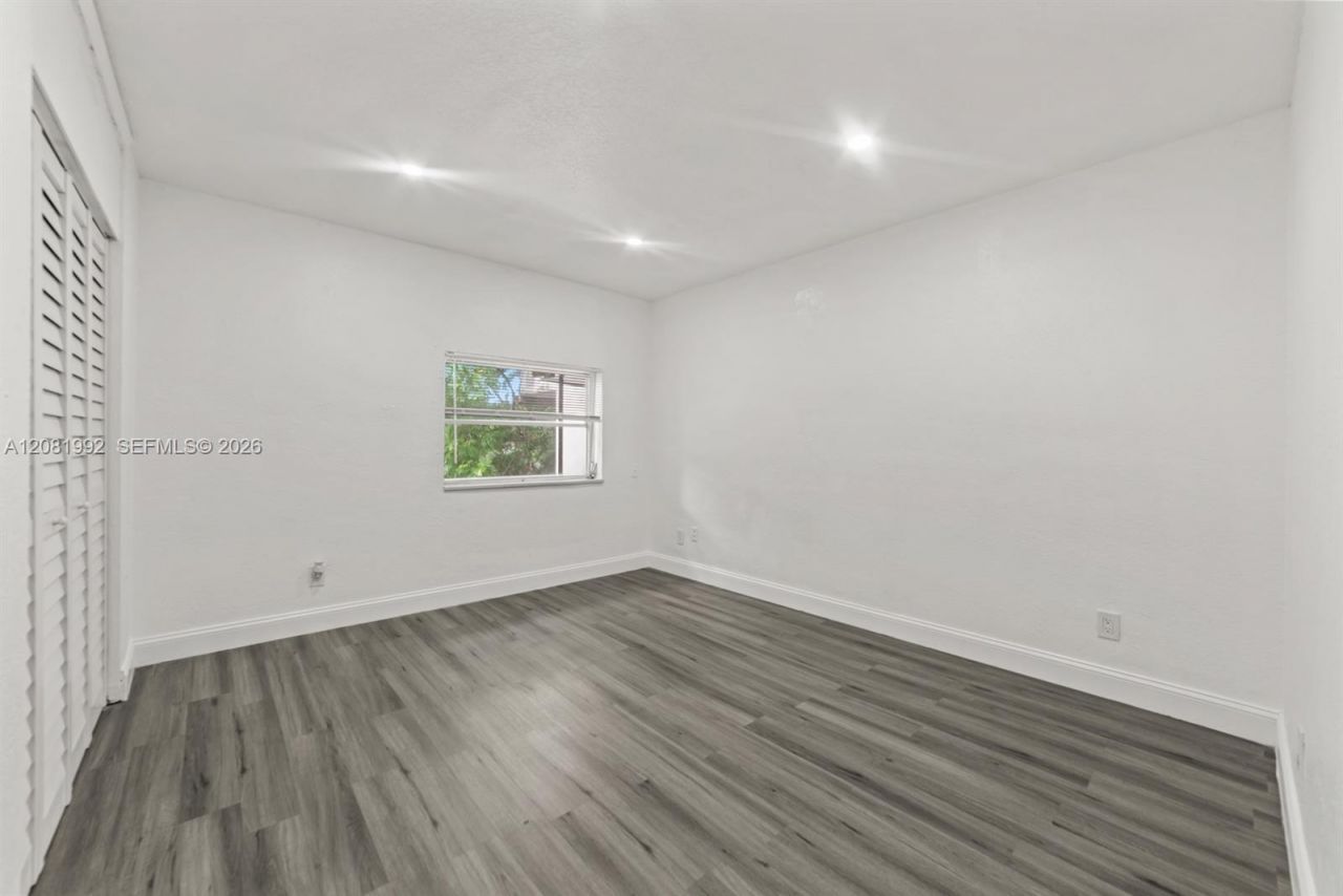 1710 NE 142nd St , Unit 1710, North Miami, FL 33181 Photo