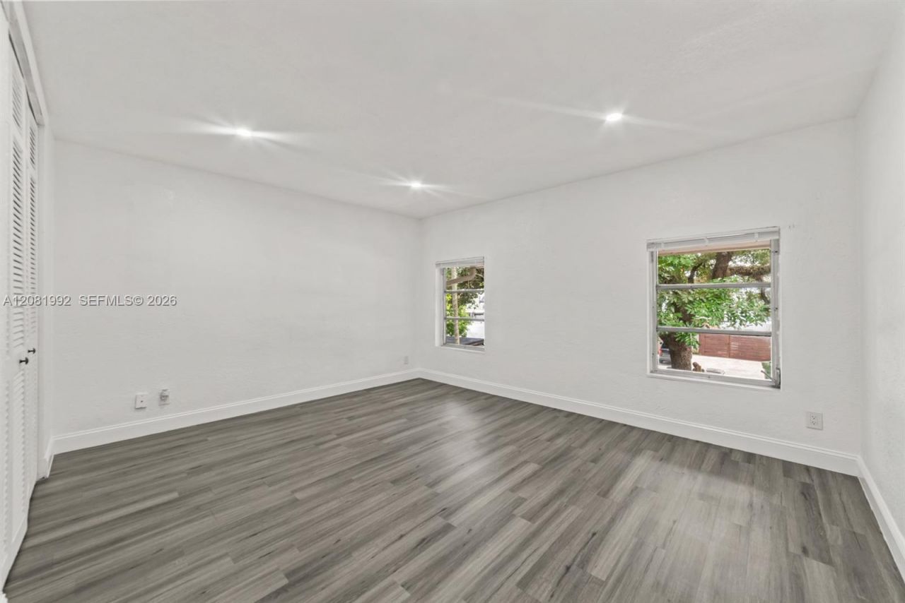 1710 NE 142nd St , Unit 1710, North Miami, FL 33181 Photo