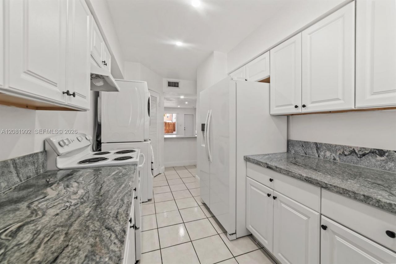 1710 NE 142nd St , Unit 1710, North Miami, FL 33181 Photo