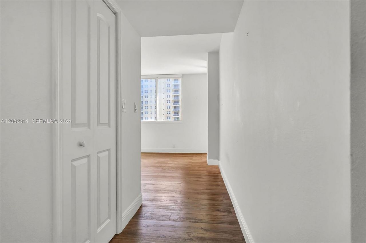 520 Brickell Key Dr , Unit A1007, Miami, FL 33131 Photo
