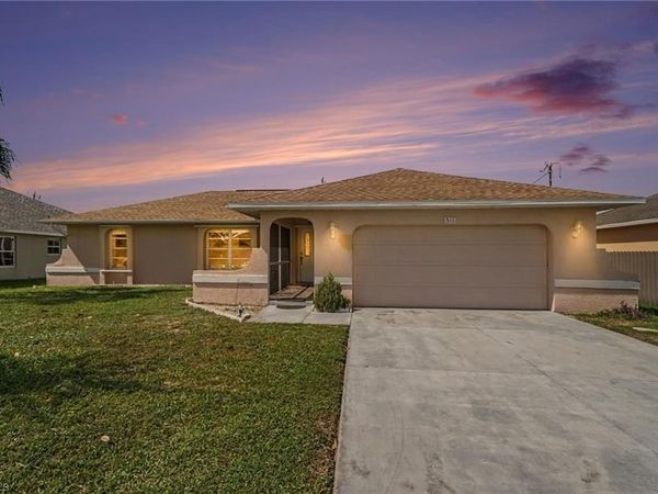 511 Trafalgar PKWY , CAPE CORAL, FL 33991