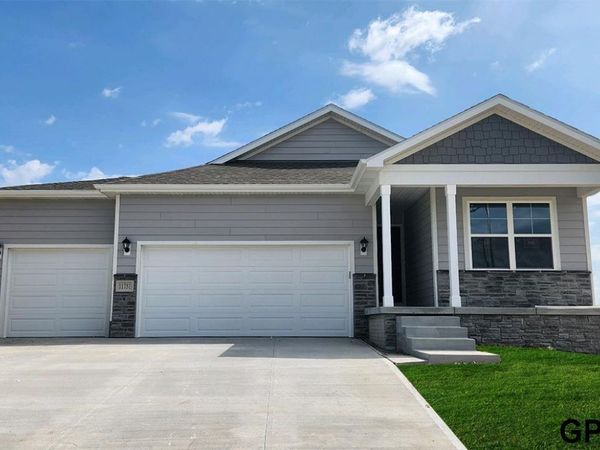 8211 N 175 Street, Bennington, NE 68007