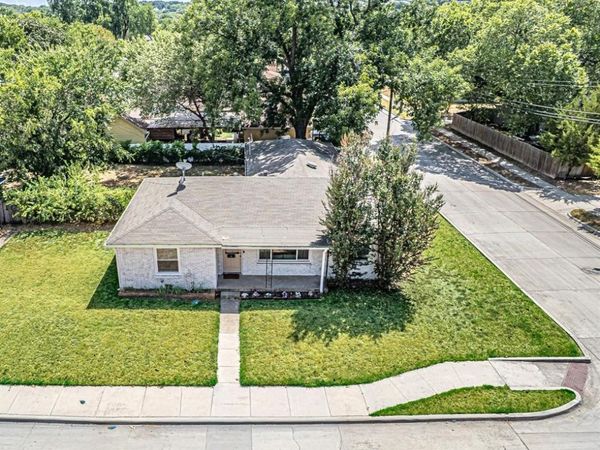 5761 Tracyne Drive, Westworth Village, TX 76114