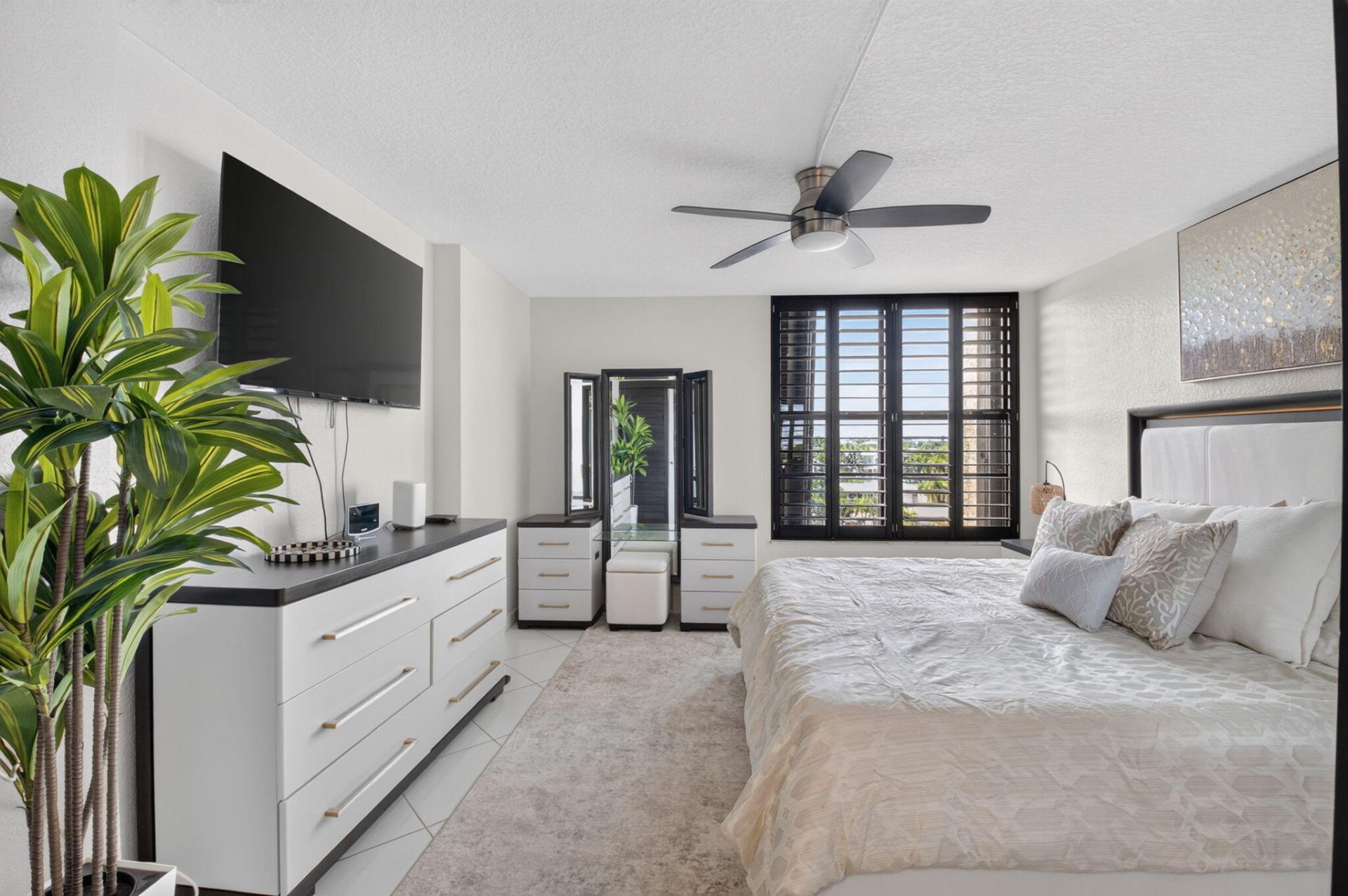 13 Royal Palm Way, Unit 5050, Boca Raton, FL 33432 Photo